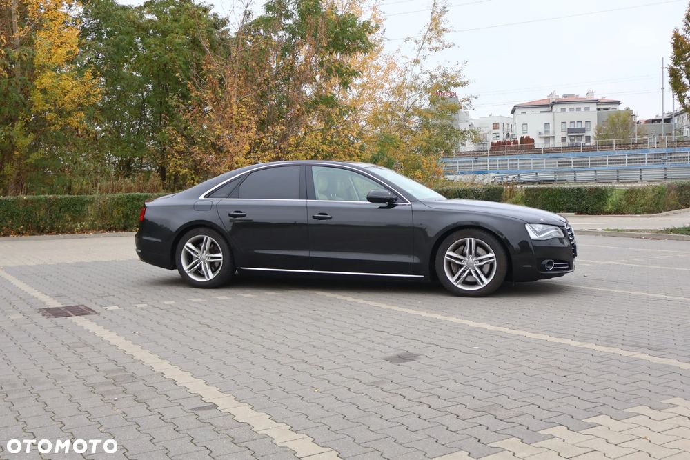 Audi A8 2012 photo 5