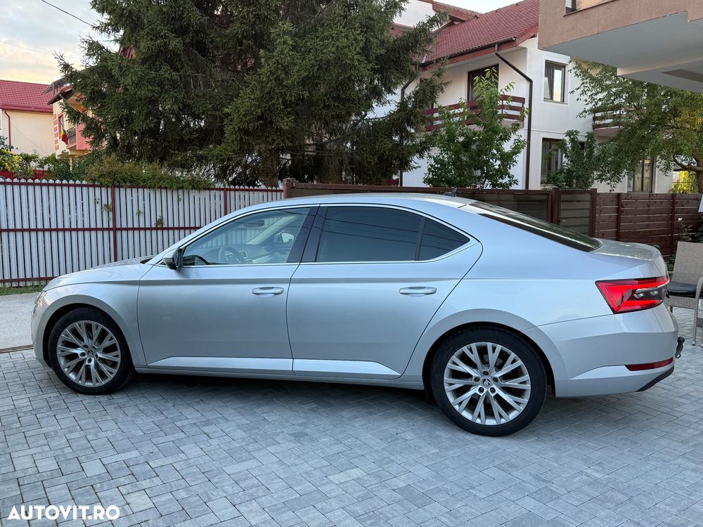 Skoda Superb 2.0 TDI 4X4 DSG Style - 12