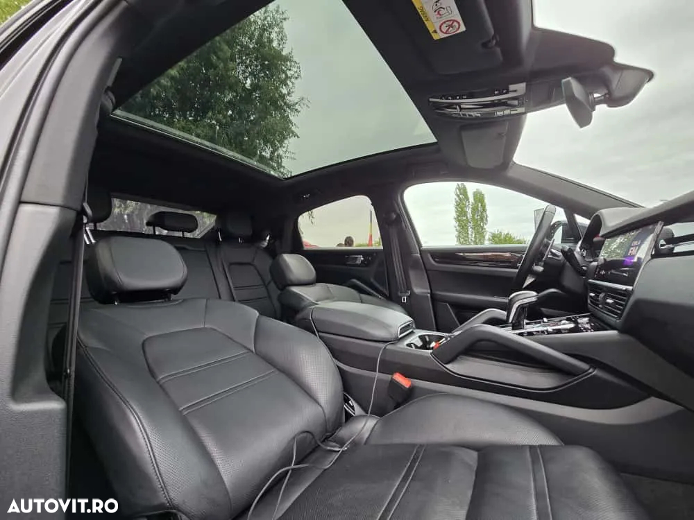 Porsche Cayenne Coupe Tiptronic S Platinum Edition - 10