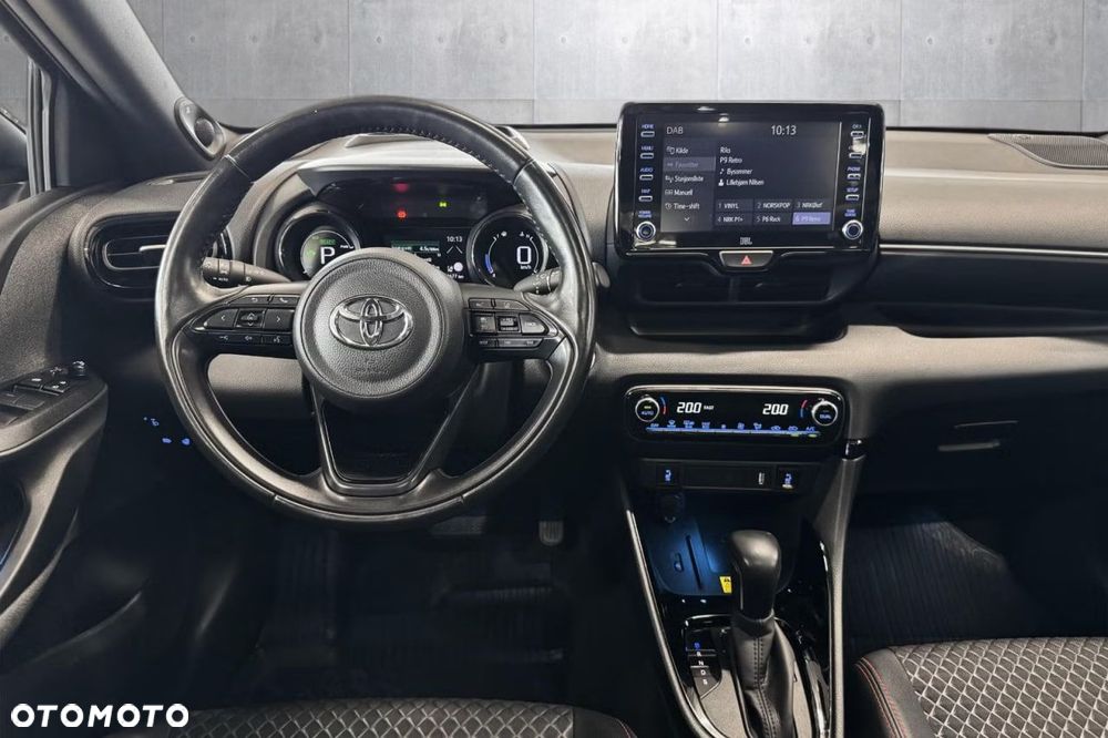 Toyota Yaris Hybrid 1.5 Premiere Edition - 11