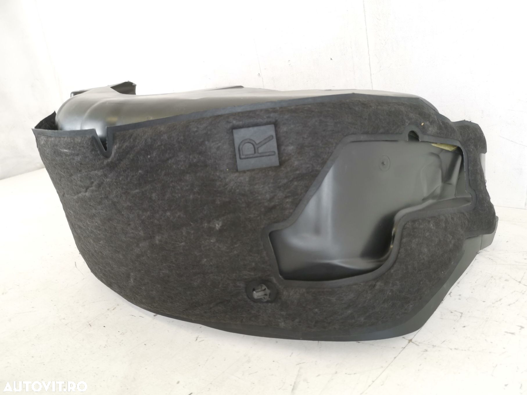 Carenaj Dreapta Spate Land Rover  Discovery 4 2009 2010 2011 2012 2013 - 3