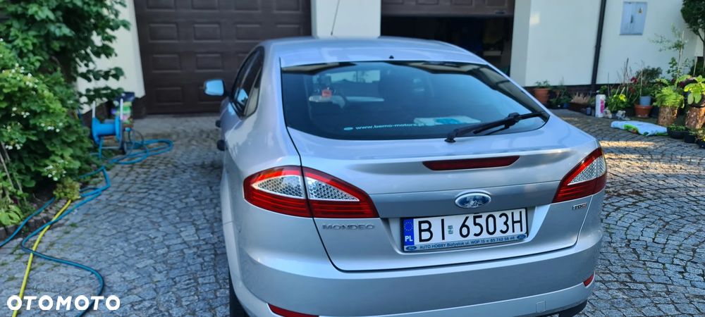 Ford Mondeo 1.8 TDCi Ambiente - 25