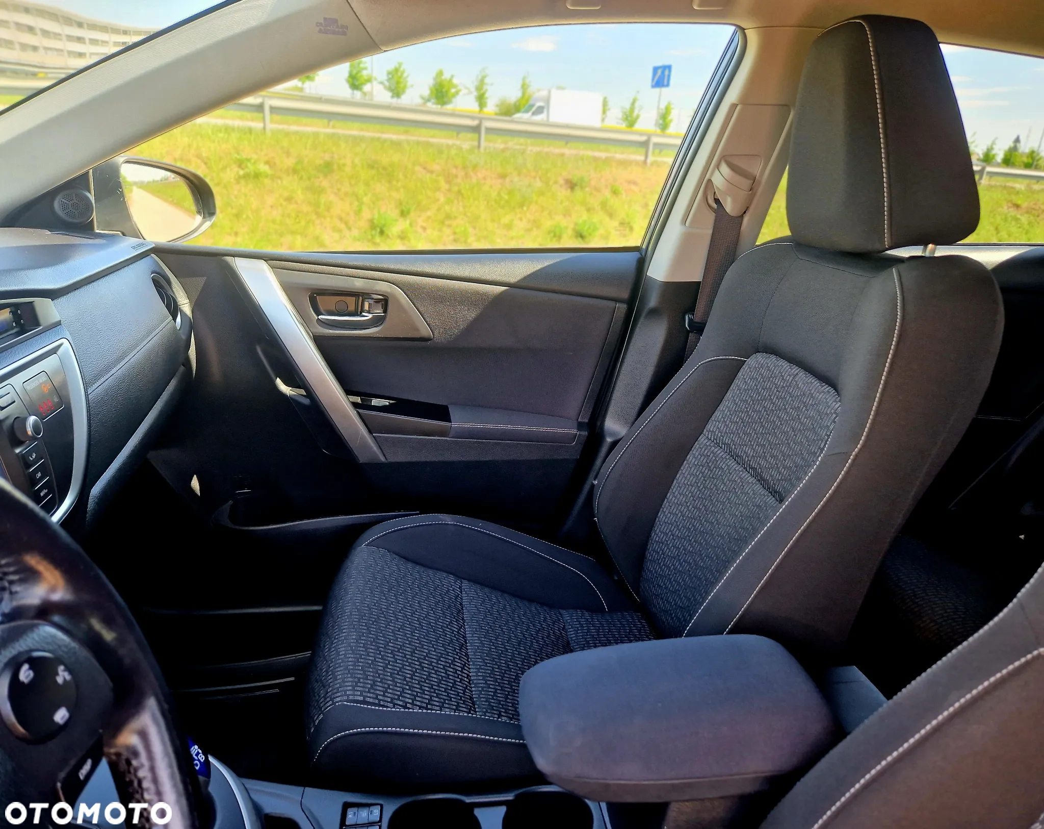 Toyota Auris - 18