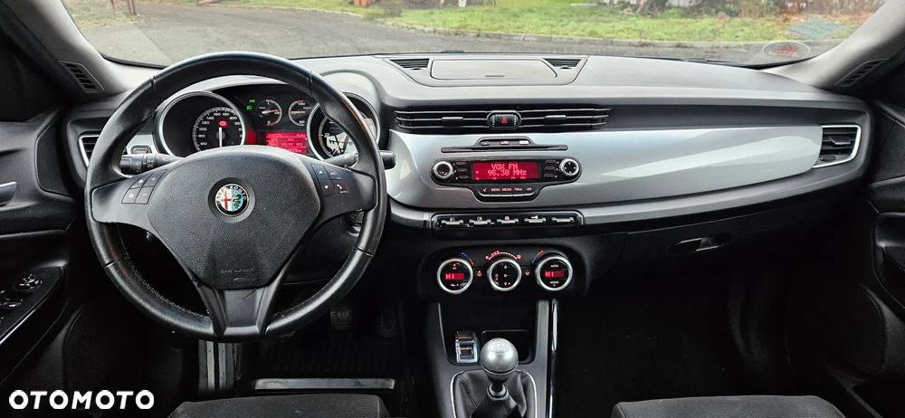 Alfa Romeo Giulietta 1.6 JTDM 16V - 9