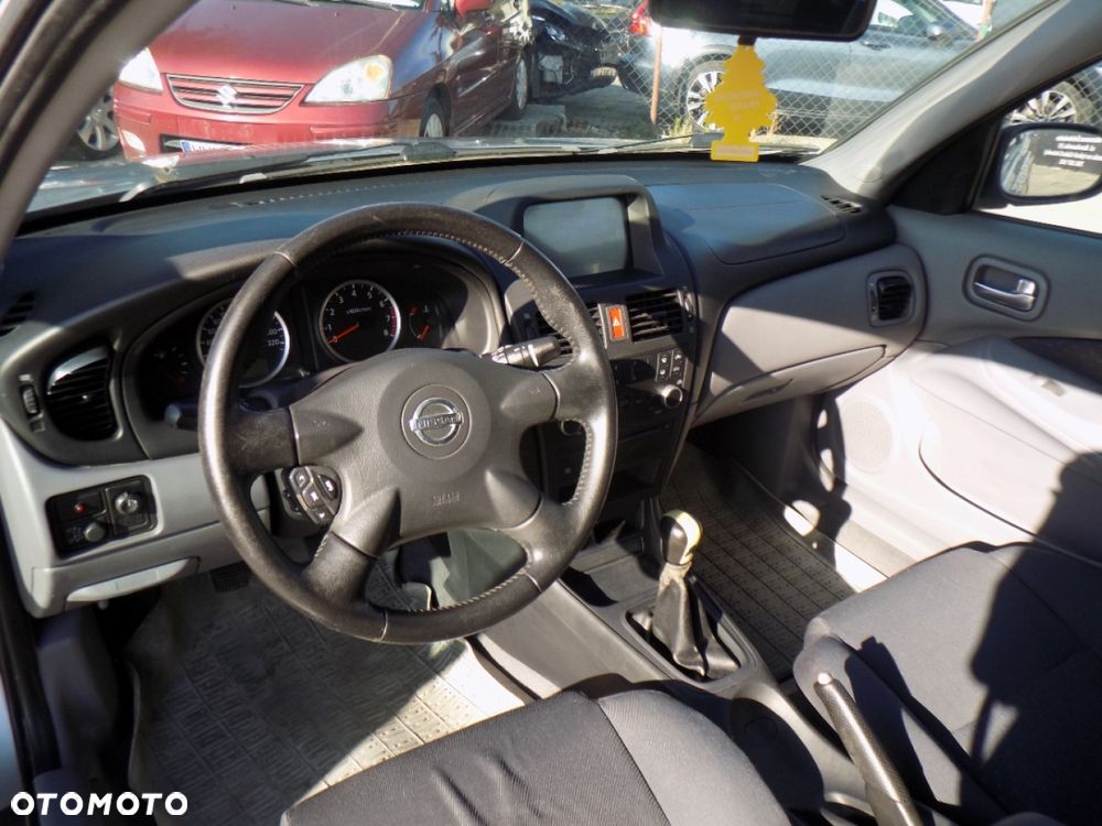 Nissan Almera - 5