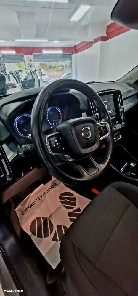 Volvo XC 40 1.5 T2 Momentum Plus Geartronic - 37