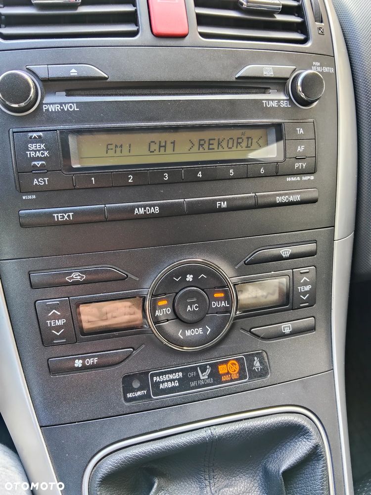 Toyota Auris 1.4 D-4D 2010 - 14