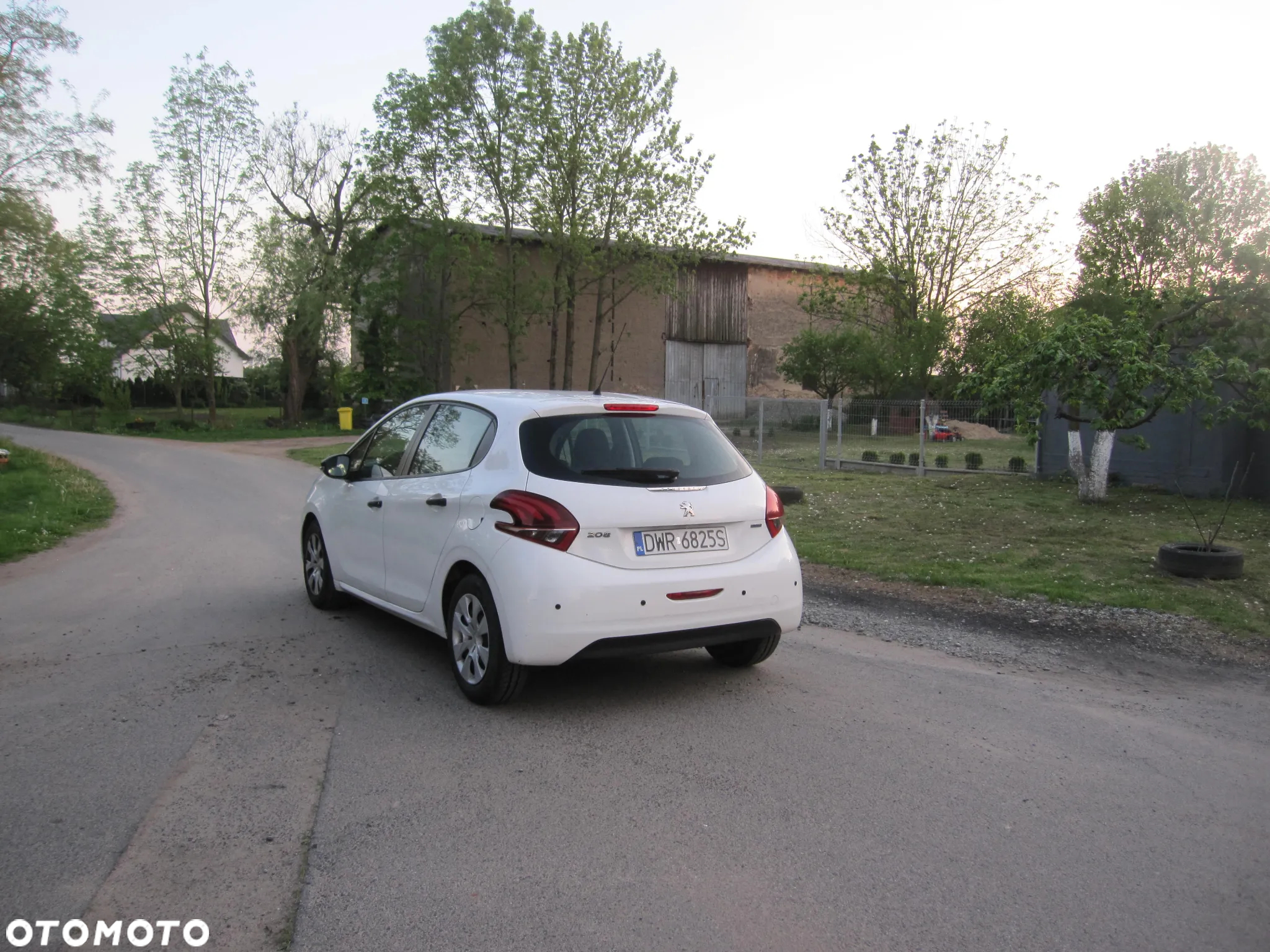 Peugeot 208 1.6 e-HDi Allure STT - 10