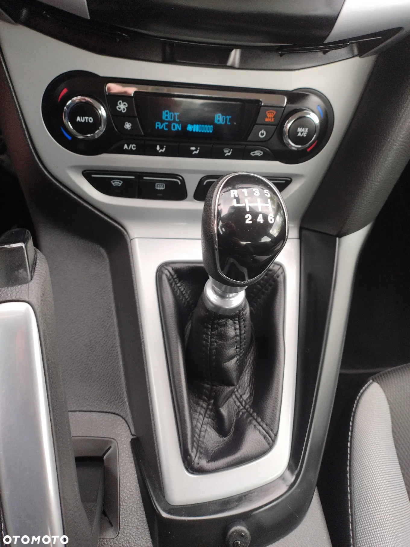 Ford Focus - 12