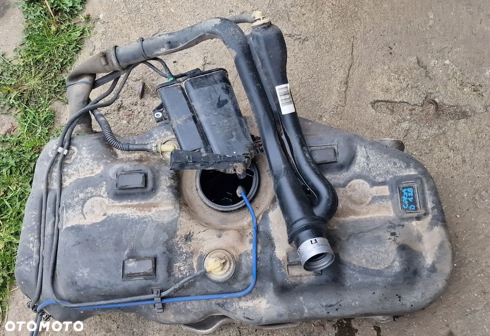 ZBIORNIK BAK PALIWA 13204556 1.2 B OPEL CORSA D - 1