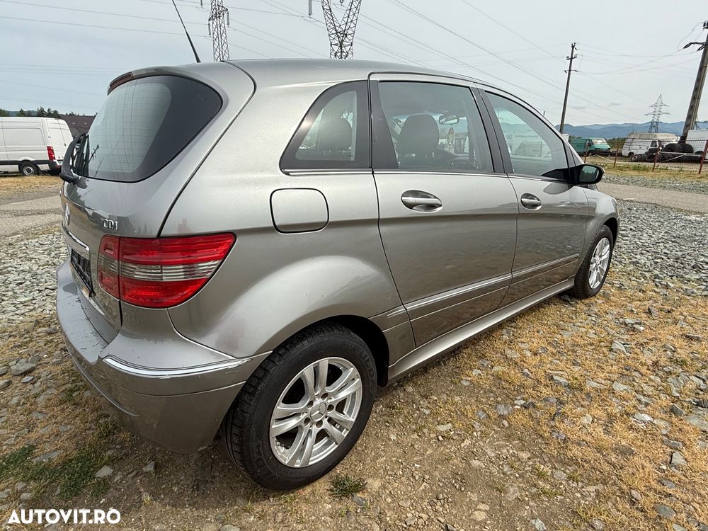 Mercedes-Benz B 180 CDI - 6