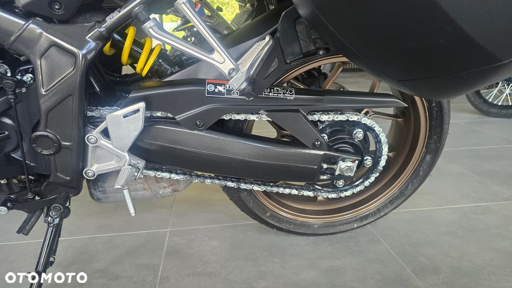 Honda CB - 22