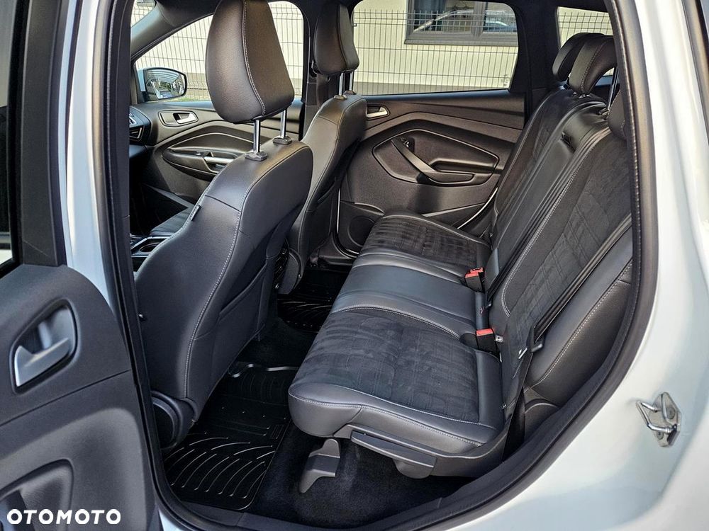 Ford Kuga 2.0 TDCi 4x4 ST-Line - 21