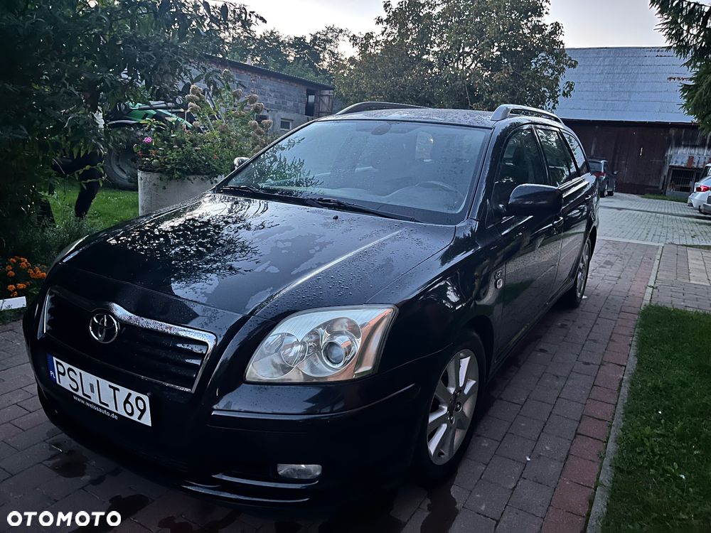 Toyota Avensis 2.0 D-4D High - 3