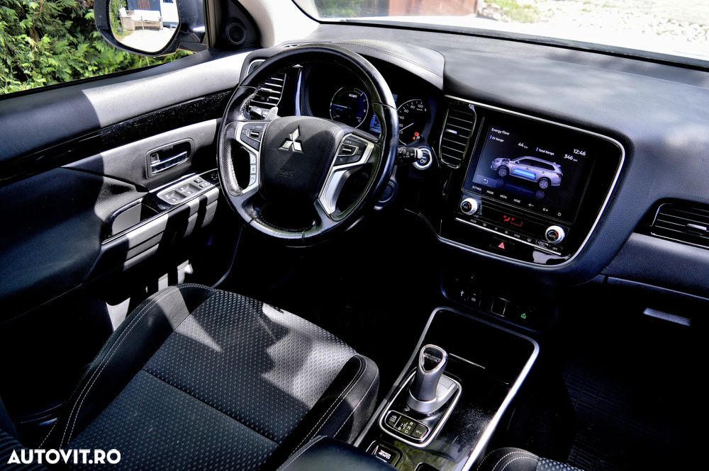 Mitsubishi Outlander 2.4 4WD - 13