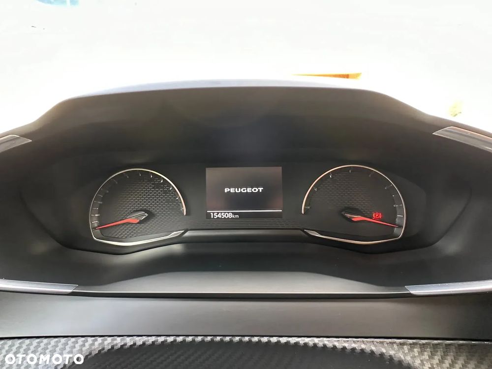 Peugeot 2008 BlueHDi 130 Allure S&S EAT8 - 33