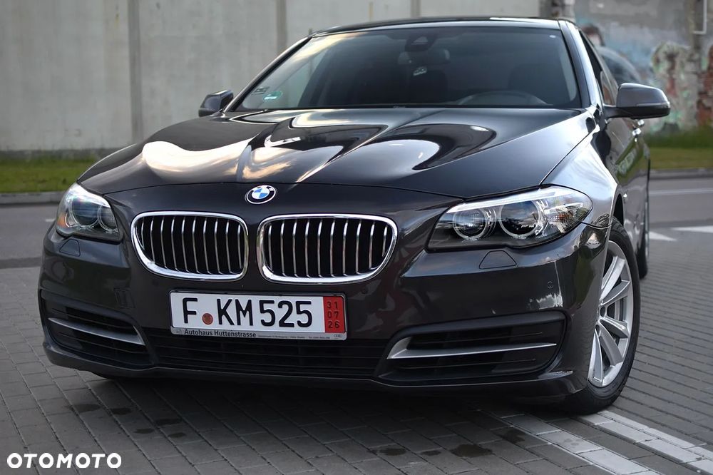 BMW Seria 5 525d Sport-Aut - 1