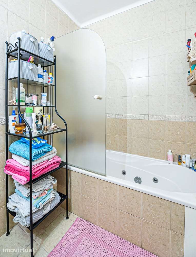 Pronto para escriturar. Apartamento T2 | 3.º Andar | Quinta do Conde - Grande imagem: 2/12