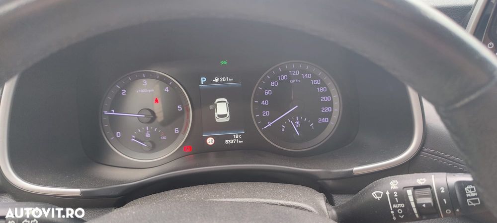 Hyundai Tucson 2.0 CRDI 4WD 8AT Premium - 11