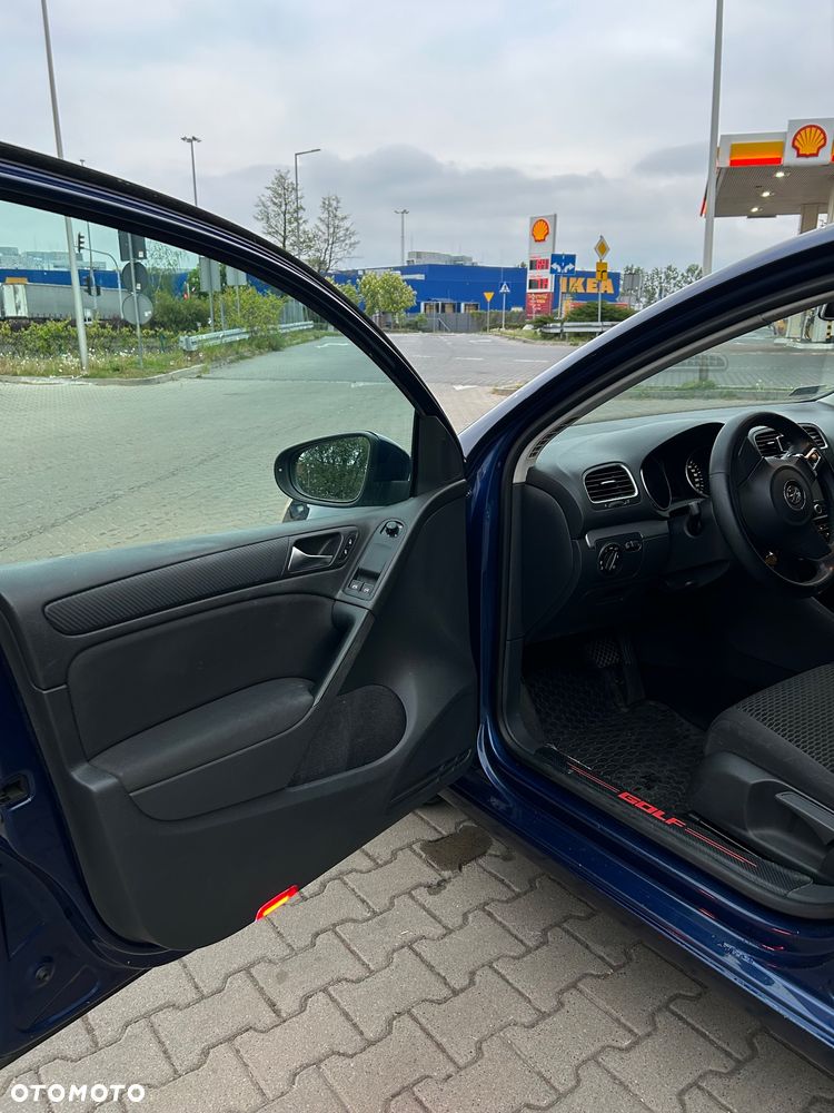 Volkswagen Golf 1.6 TDI Highline DSG - 11