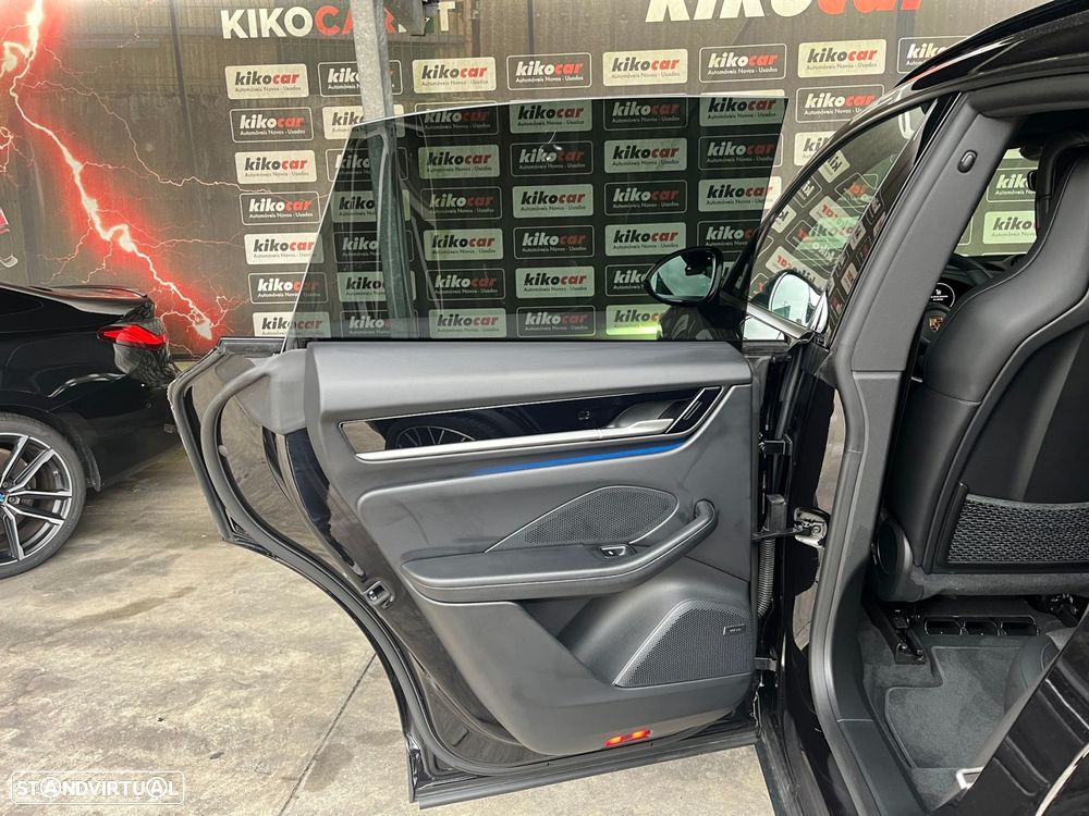 Porsche Macan Electric 4 - 52