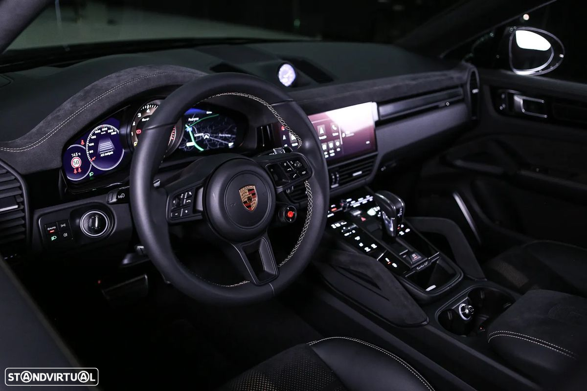 Porsche Cayenne Turbo GT - 8