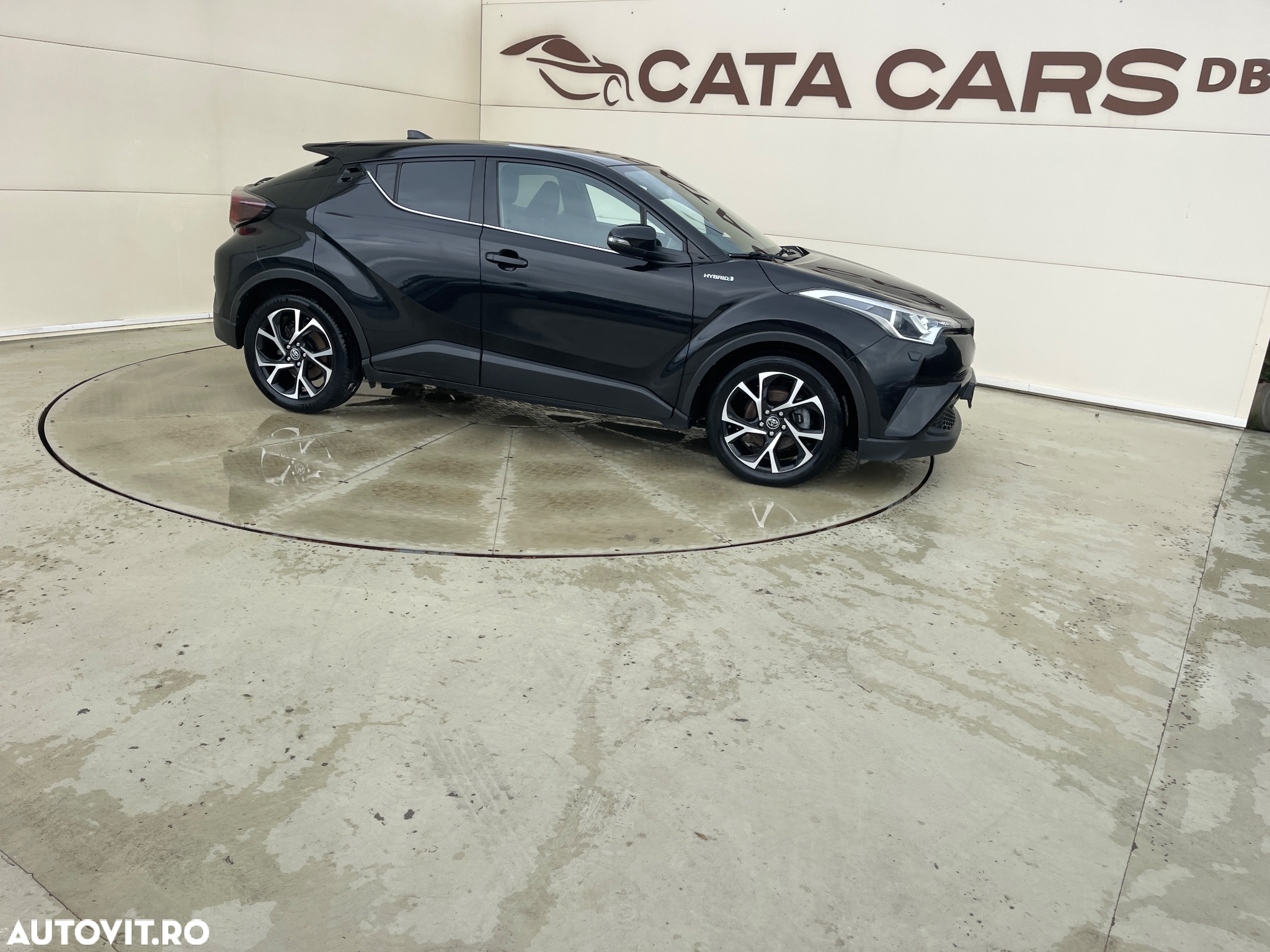 Toyota C-HR Hybrid Club - 18