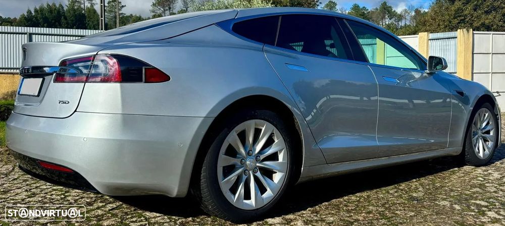Tesla Model S 75D - 4