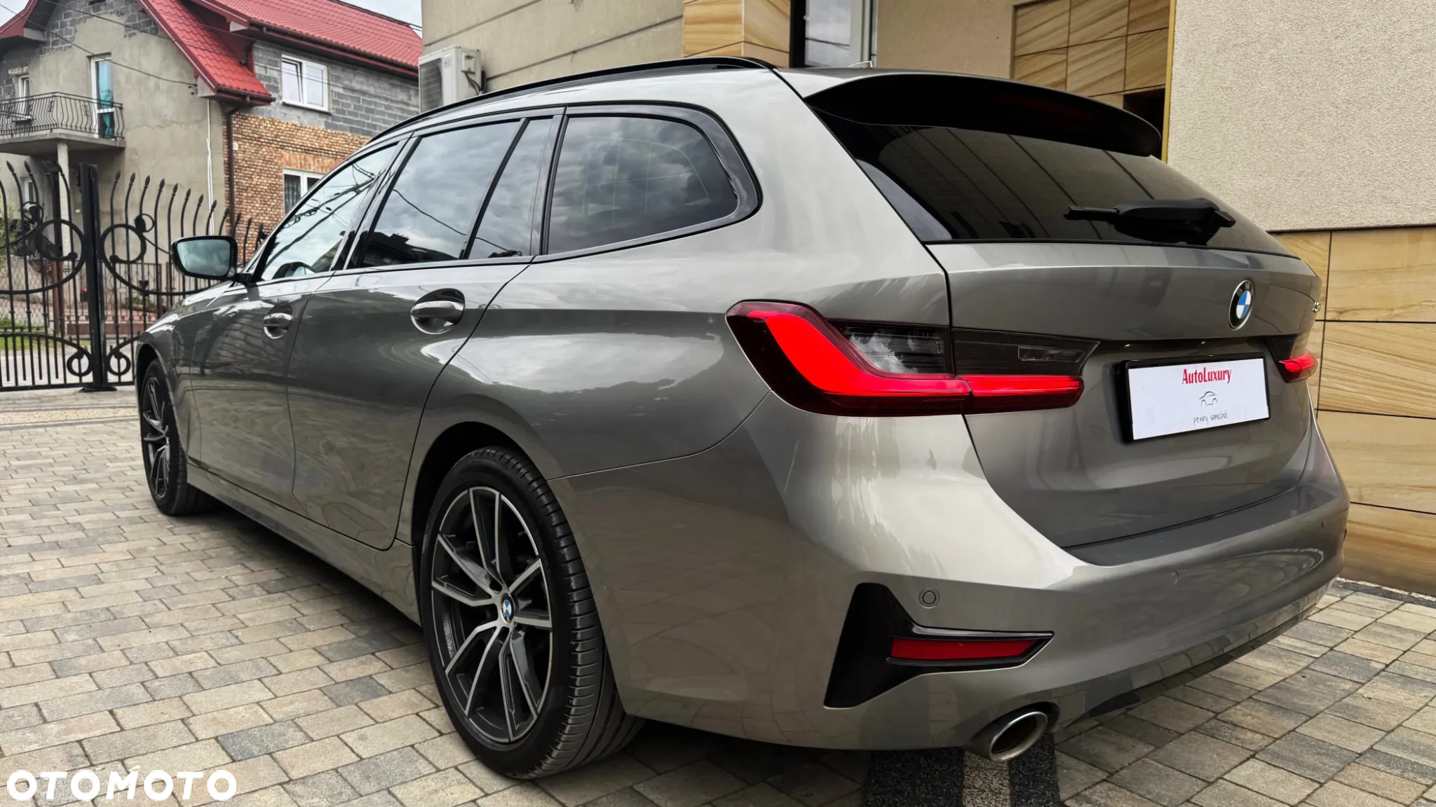 BMW Seria 3 330i Sport Line sport - 7
