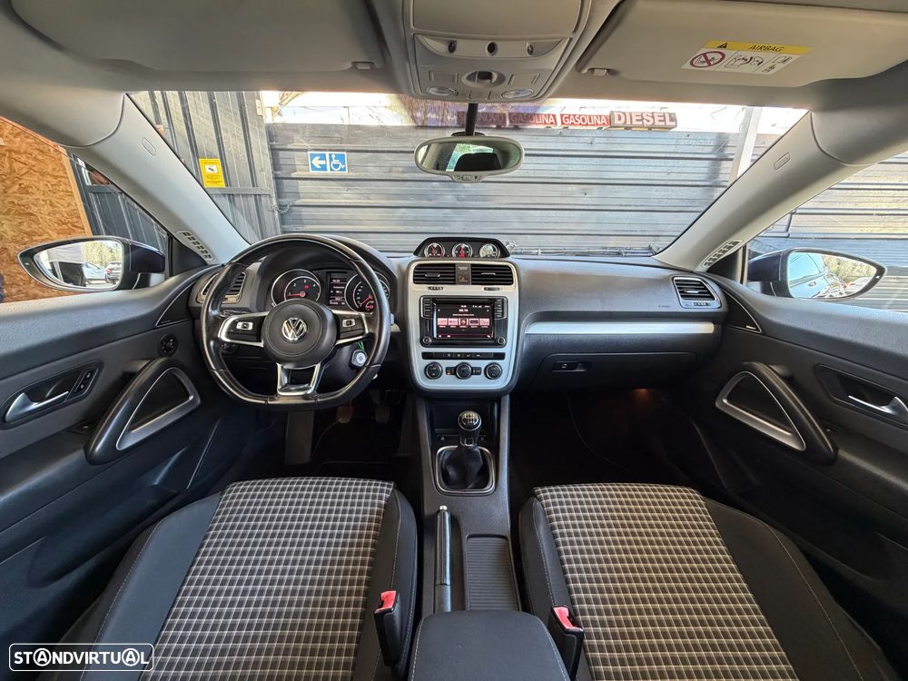 VW Scirocco 2.0 TDI Sport - 18