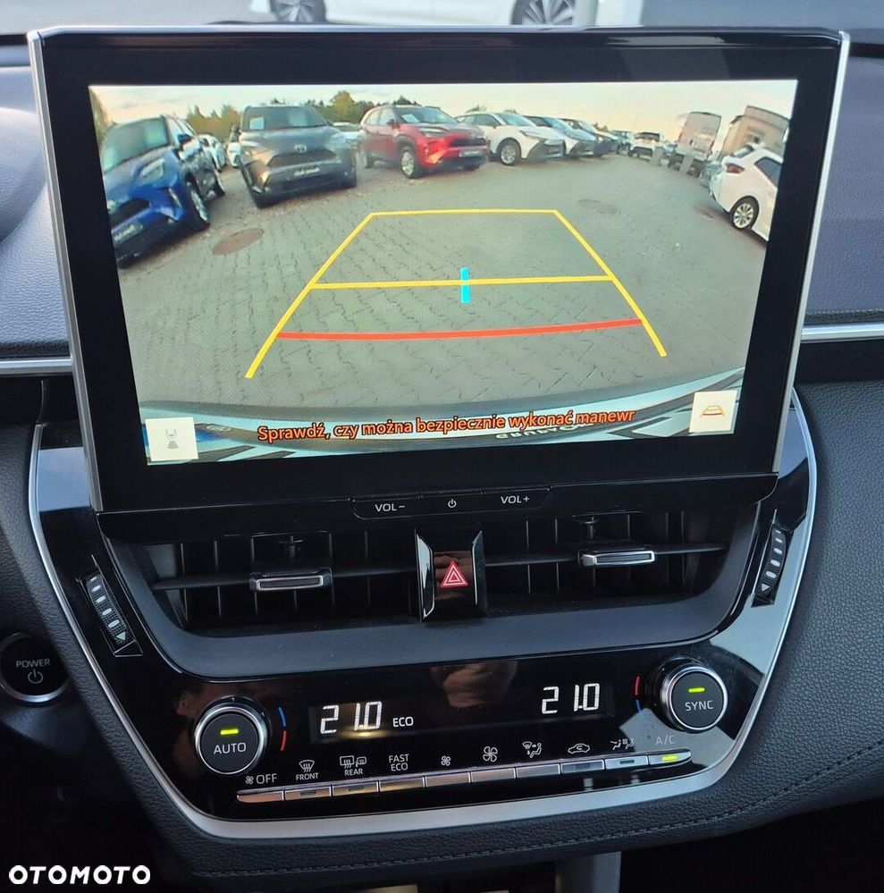 Toyota Corolla Cross 2.0 Hybrid Style AWD - 16