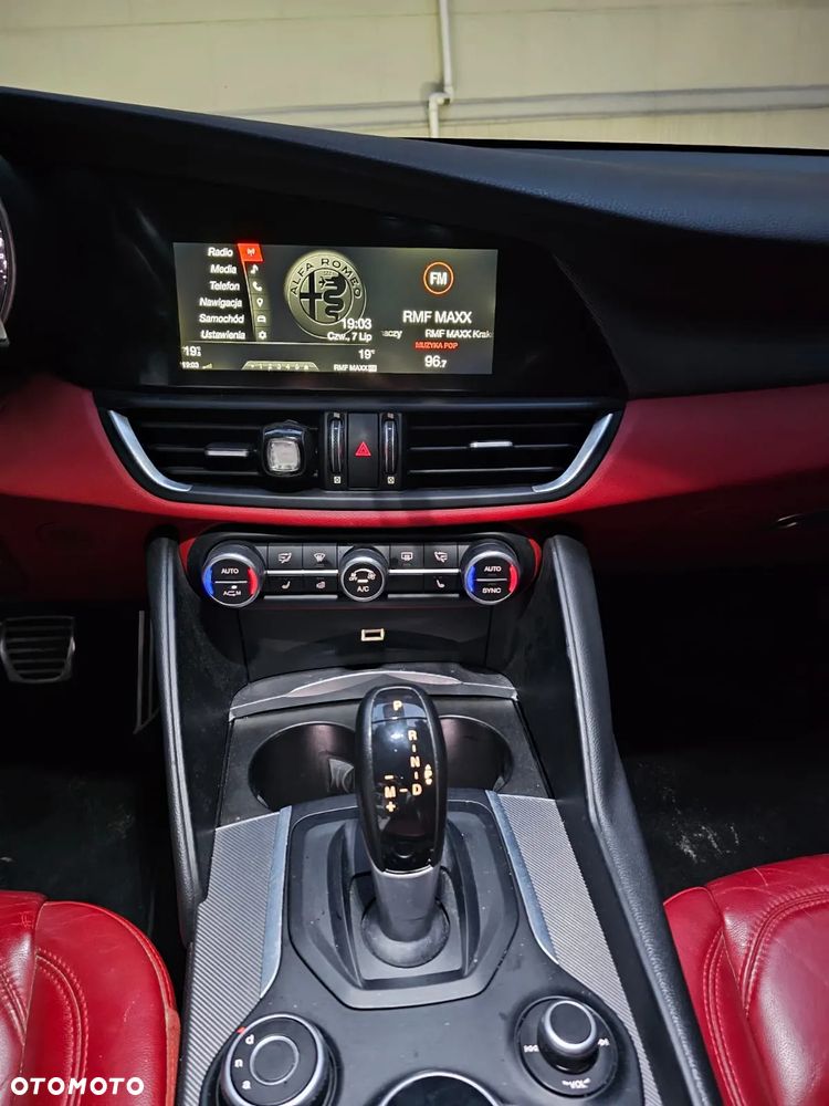 Alfa Romeo Giulia - 4