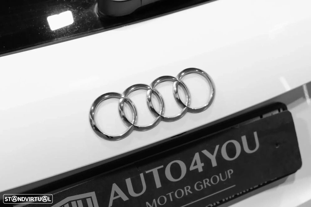Audi Q3 45 TFSIe S line S tronic - 46