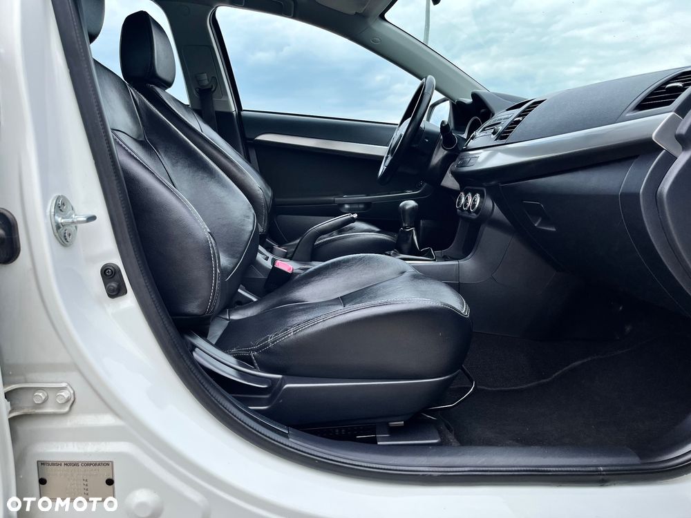 Mitsubishi Lancer 1.8 Intense - 9