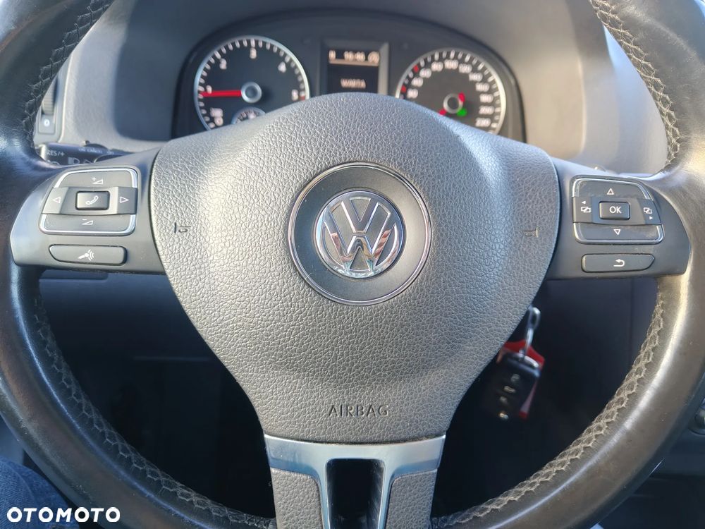 Volkswagen Touran - 31