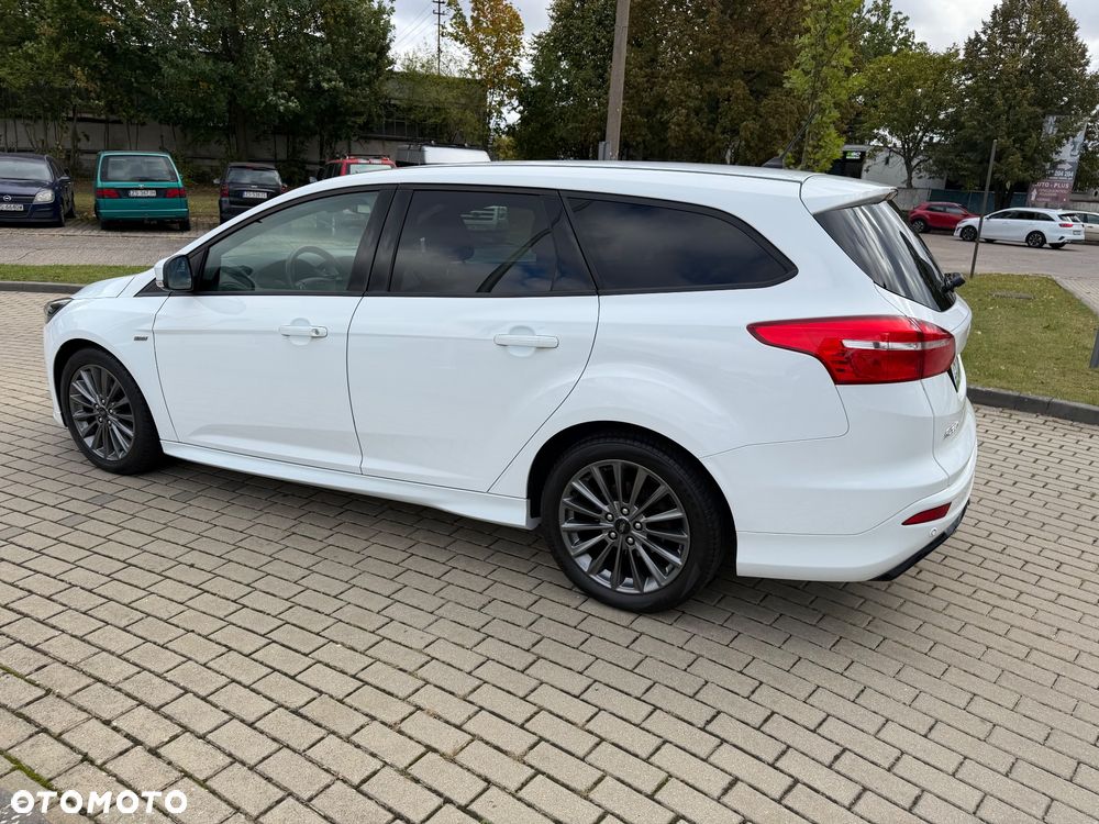 Ford Focus 1.0 EcoBoost ST-Line - 28