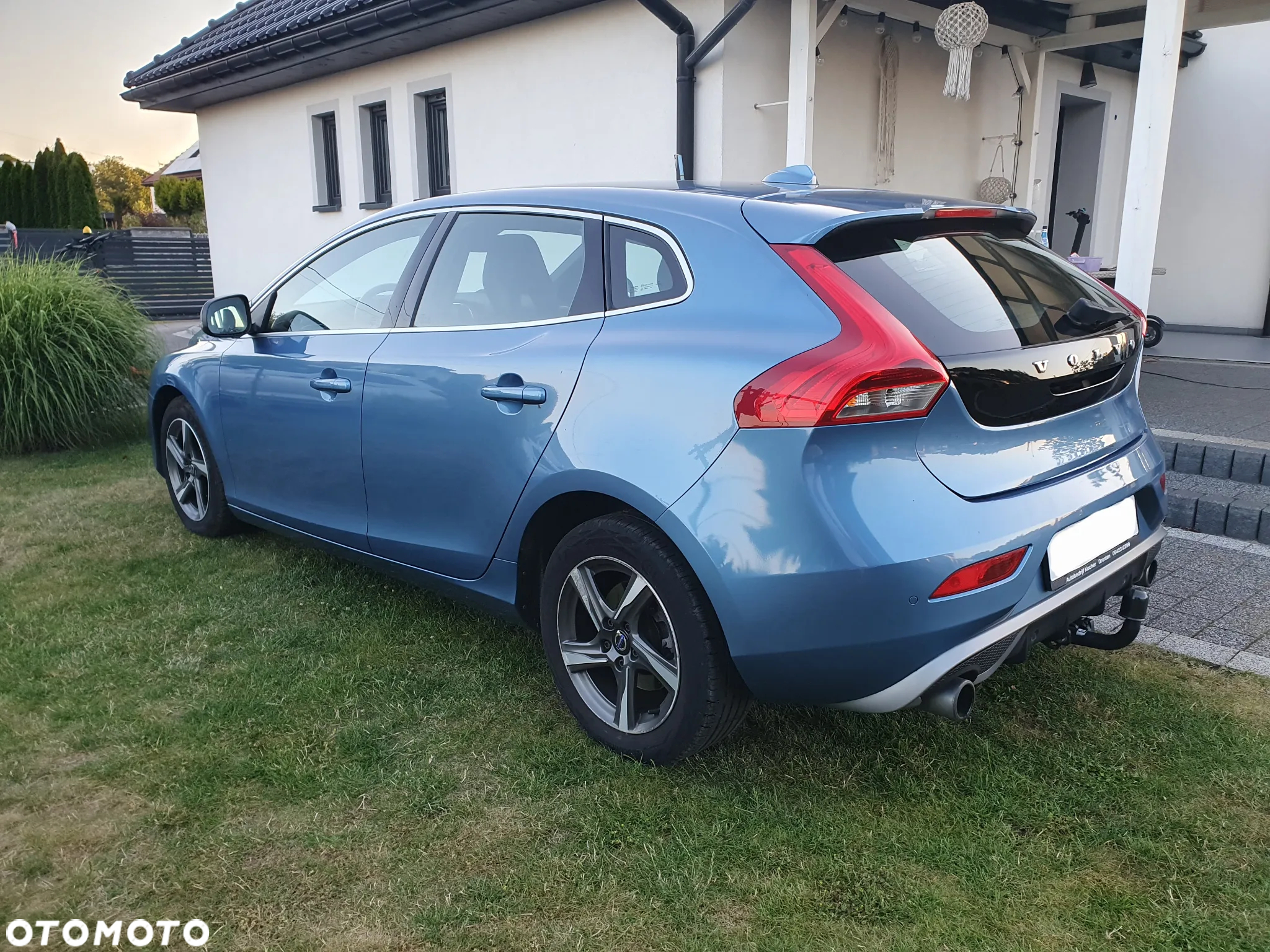 Volvo V40 D2 Drive-E R-Design Kinetic - 4