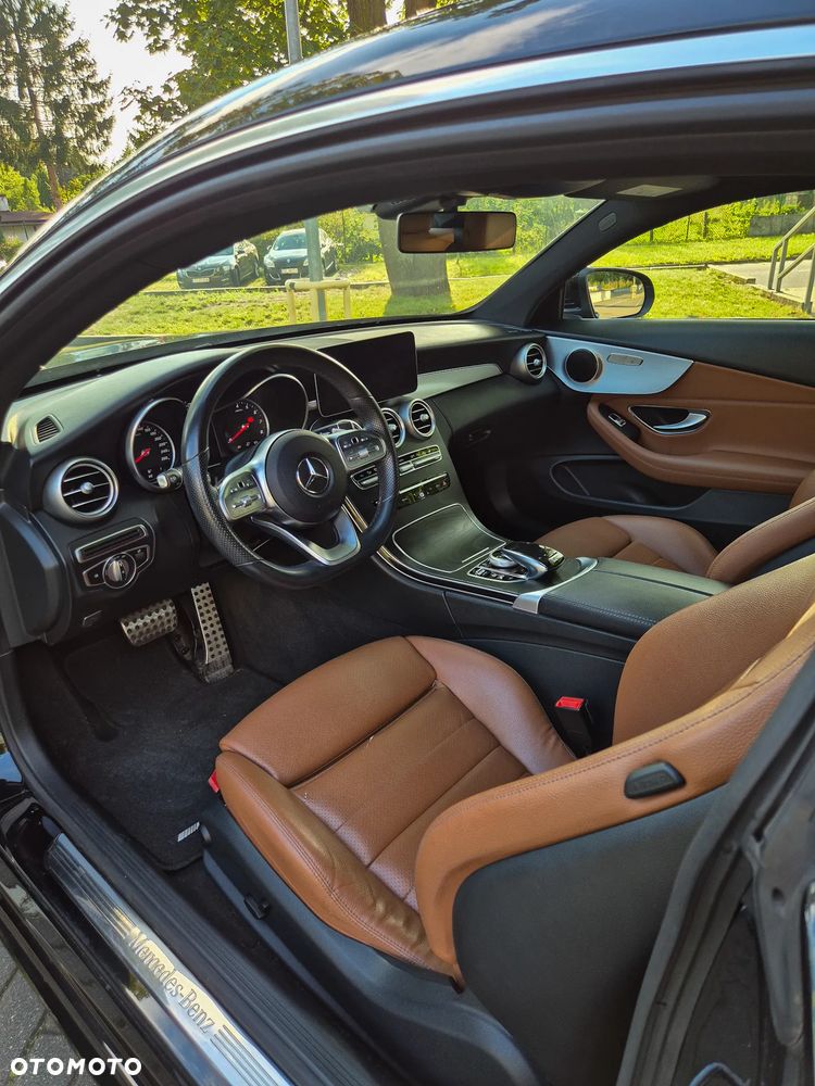 Mercedes-Benz Klasa C 180 9G-TRONIC AMG Line - 10