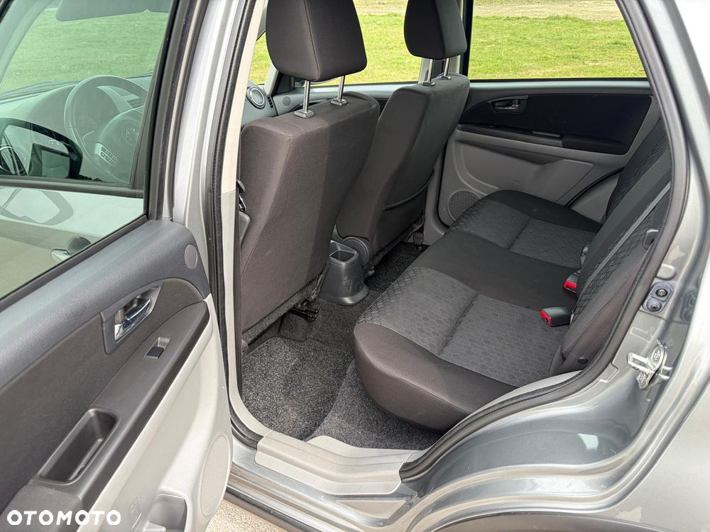 Suzuki SX4 1.6 Comfort - 11