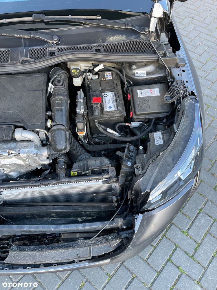 Peugeot 208 PureTech 100 Allure Pack - 10