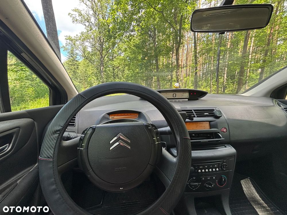 Citroën C4 1.4 16V X - 14