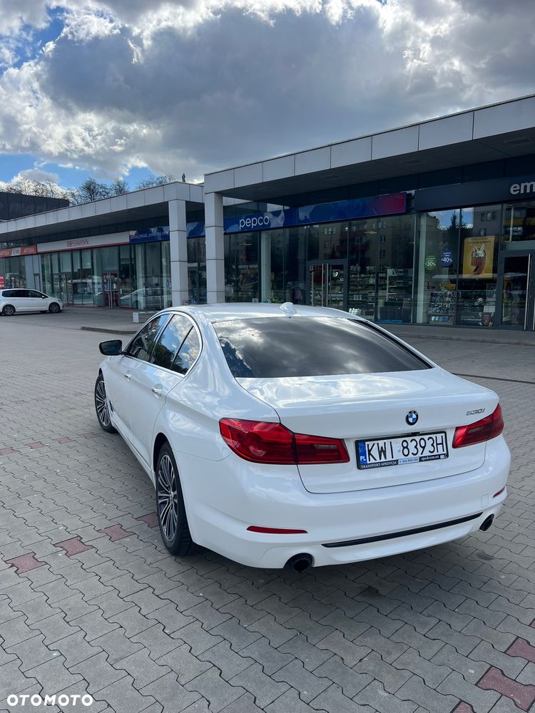 BMW Seria 5 530i Sport Line - 3