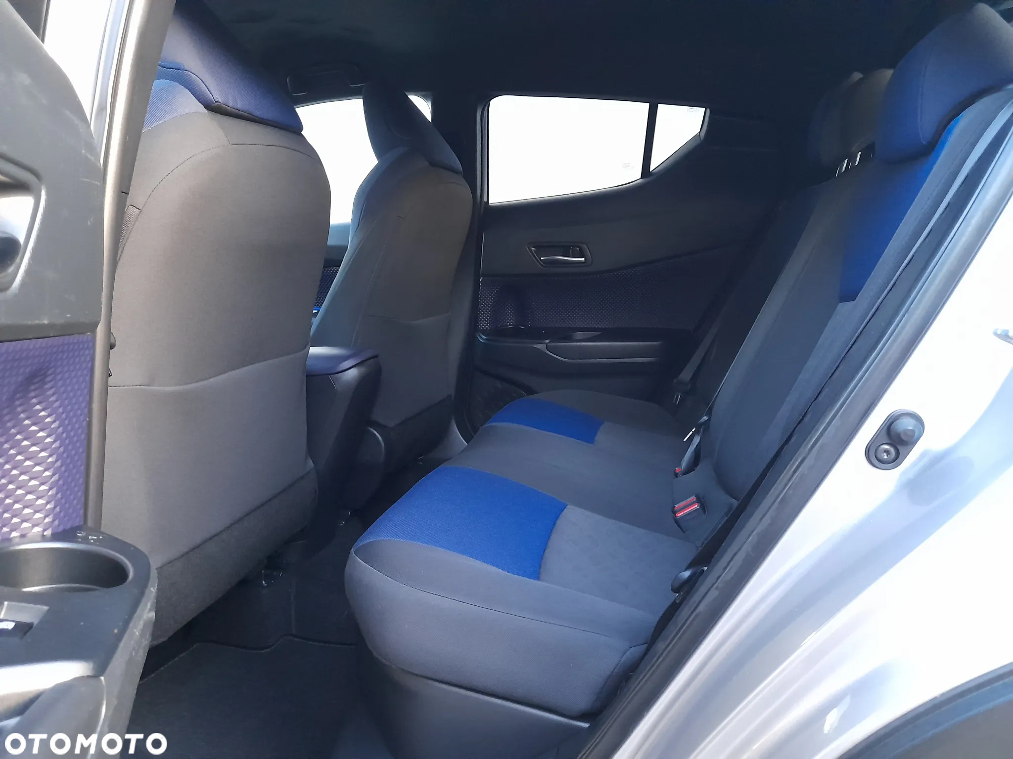 Toyota C-HR 1.8 Hybrid Dynamic - 17