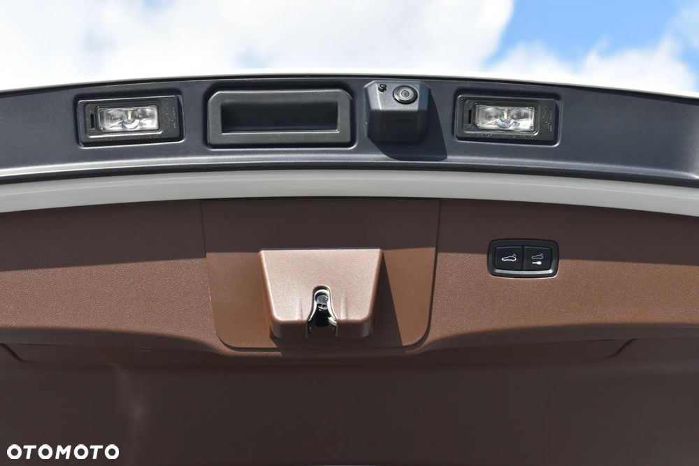 Porsche Cayenne - 34