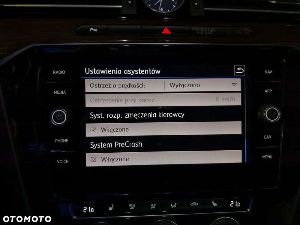 Volkswagen Passat 2.0 TDI SCR 4Motion DSG (BMT) Highline - 17