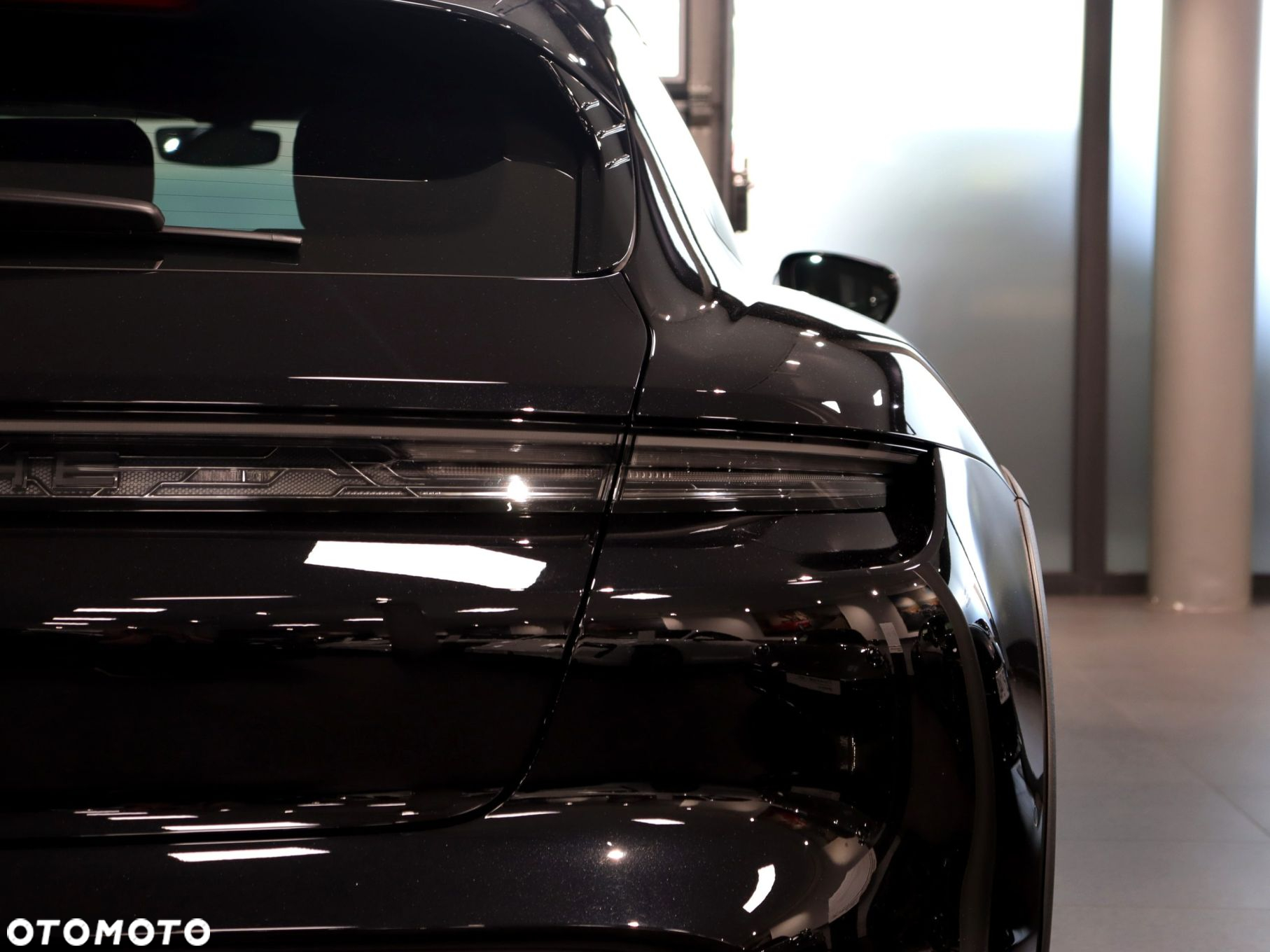 Porsche Taycan 105kWh 4S Cross Turismo - 10