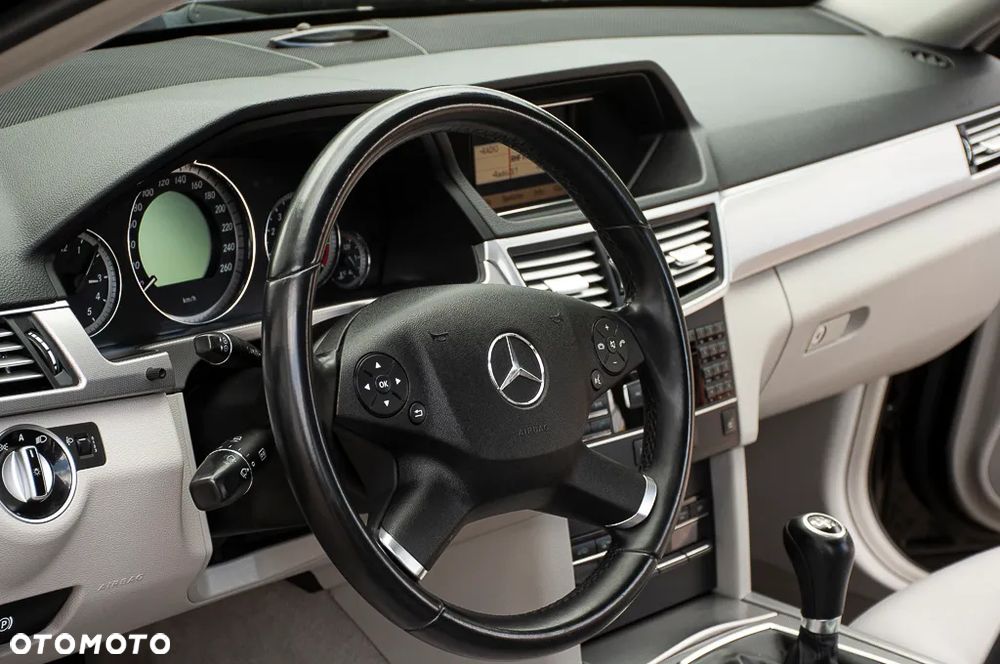 Mercedes-Benz Klasa E 200 Kompressor Avantgarde - 23
