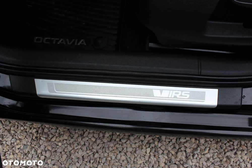 Skoda Octavia 2.0 TDI RS - 30