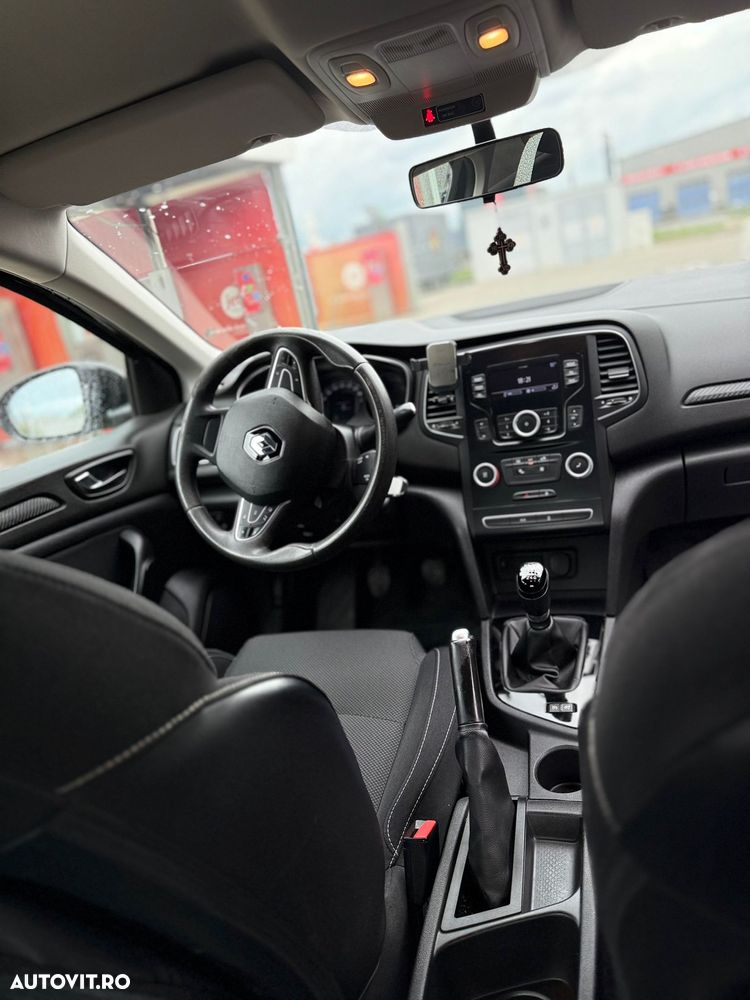 Renault Megane - 11