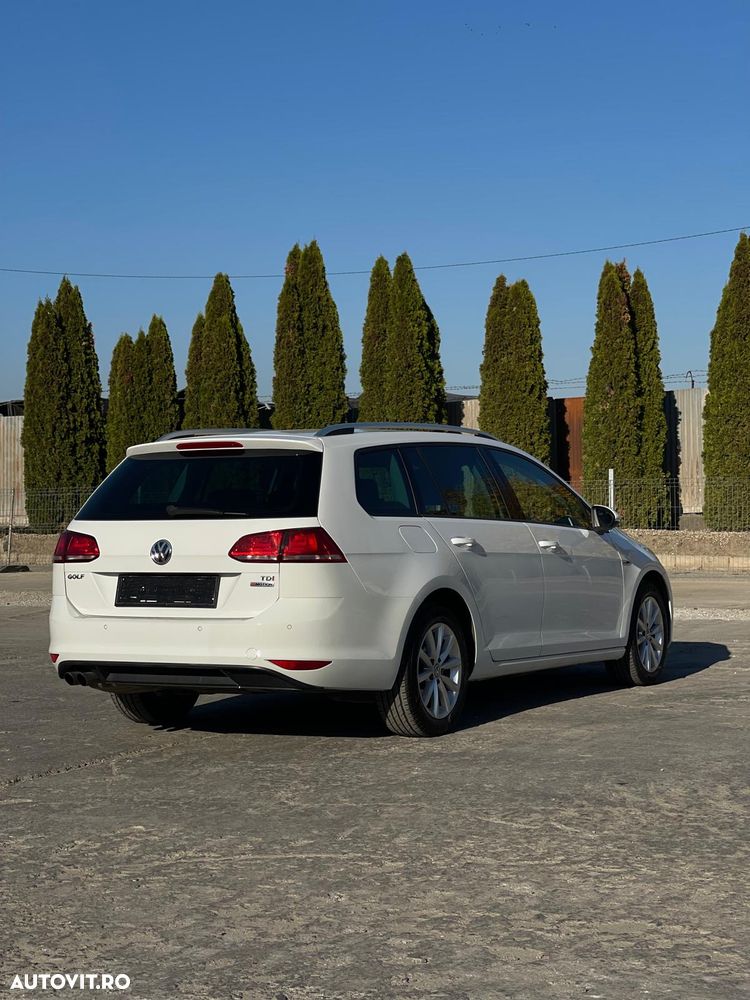 Volkswagen Golf - 2